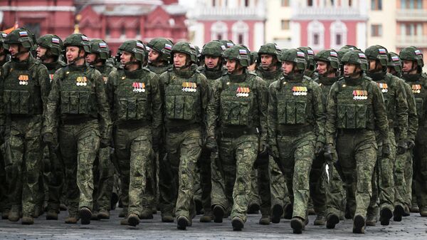 Более девяти тысяч росгвардейцев обеспечили безопасность в День Победы